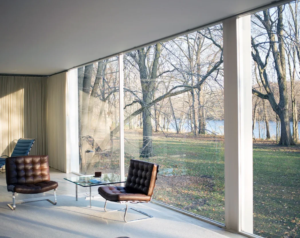 Farnsworth-House-Mies-Van-Der-Rohe-ArchEyes-Chicago-glass-house-interior-Victor-Grigas-1